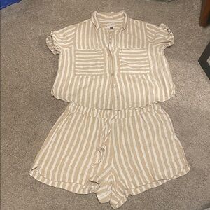 Universal Thread Beige and White Striped Set
